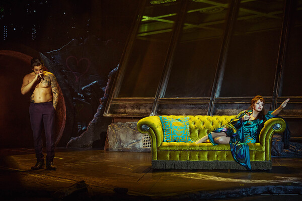 Photos: First Look at the International Tour of BAT OUT OF HELL Image