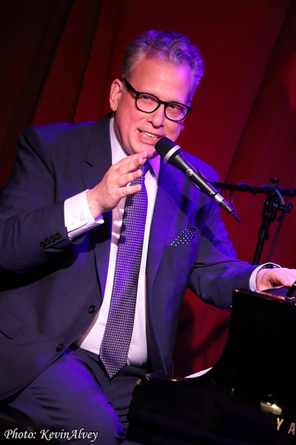Photos: Jim Caruso's Cast Party is a Holiday Hullabaloo at Birdland Image