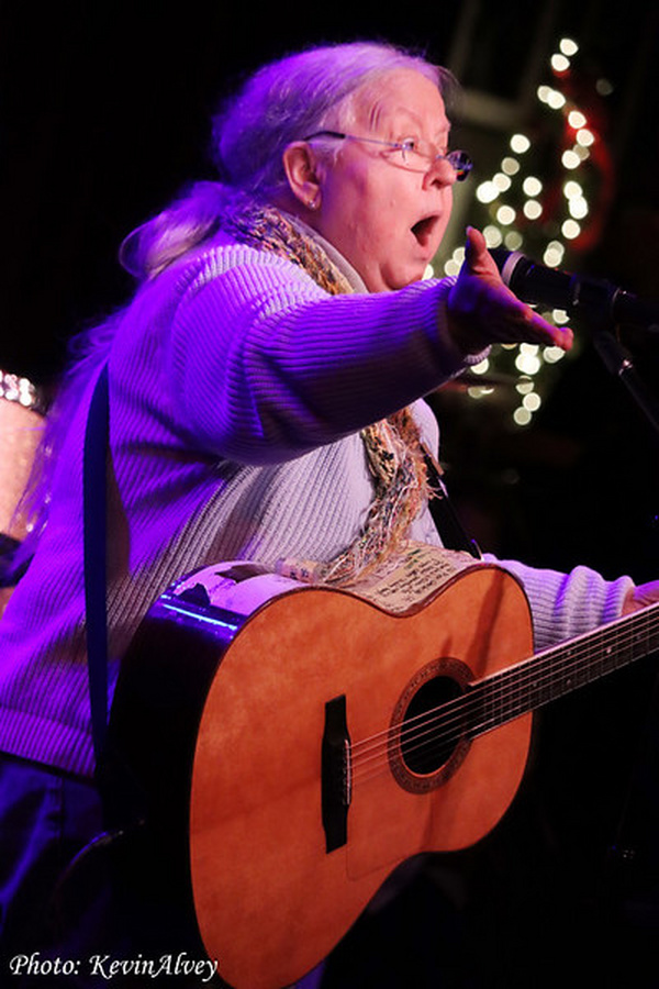Photos: Jim Caruso's Cast Party is a Holiday Hullabaloo at Birdland Image