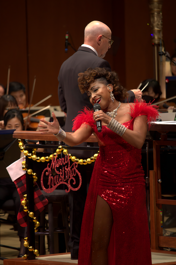 Photos: Broadway & Opera Star N'Kenge Dazzles With Houston Symphony In A VERY MERRY POPS 