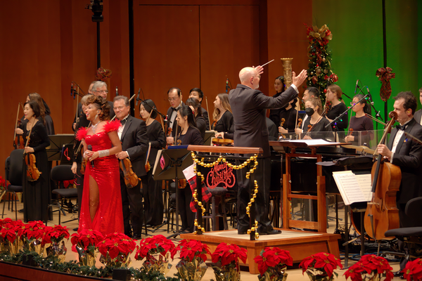 N'Kenge with the Houston Symphony  Photo