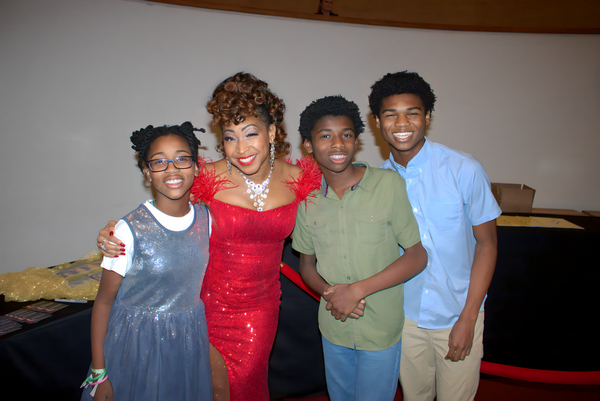 Photos: Broadway & Opera Star N'Kenge Dazzles With Houston Symphony In A VERY MERRY POPS Image