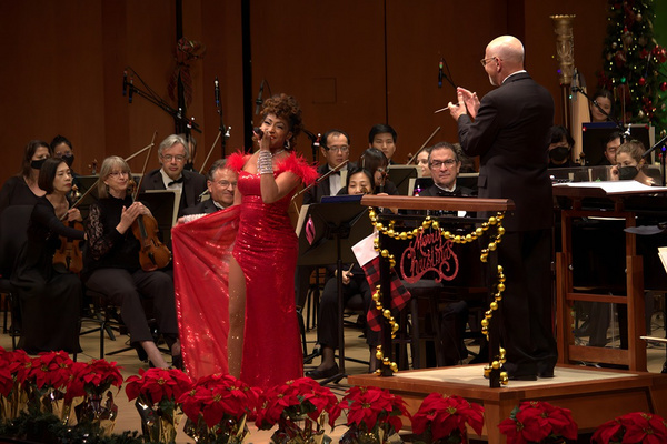 Photos: Broadway & Opera Star N'Kenge Dazzles With Houston Symphony In A VERY MERRY POPS Image