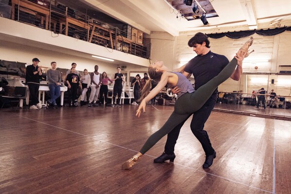 Photos: Go Inside Rehearsals for DIRTY DANCING in the West End Image