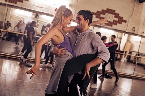 Photos: Go Inside Rehearsals for DIRTY DANCING in the West End Image