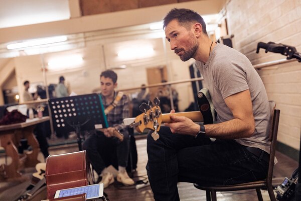 Photos: Go Inside Rehearsals for DIRTY DANCING in the West End Image
