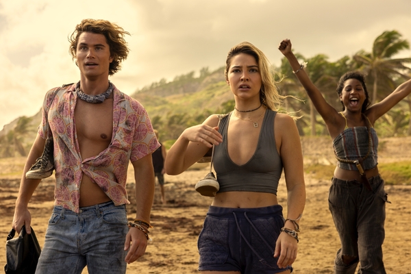 Photos: First Look at OUTER BANKS Season Three on Netflix Image