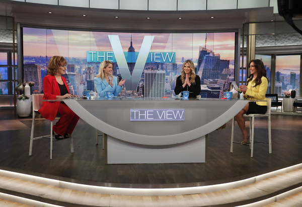 Photos: THE VIEW Co-Hosts Reunite to Honor Barbara Walters 