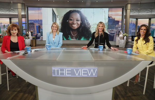 Photos: THE VIEW Co-Hosts Reunite to Honor Barbara Walters Image