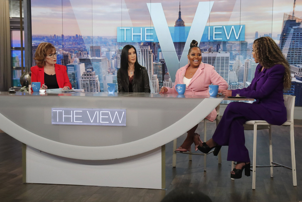 Photos: THE VIEW Co-Hosts Reunite to Honor Barbara Walters Image