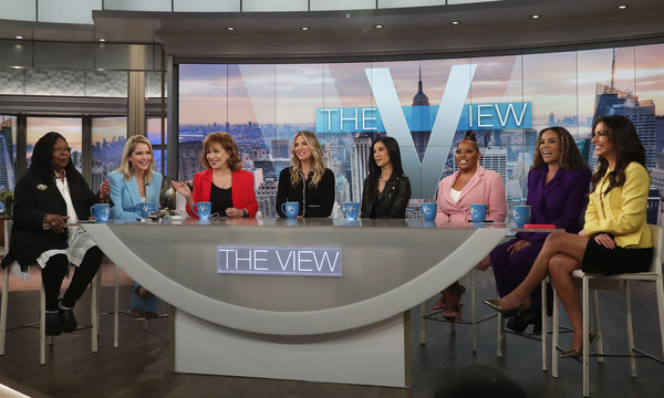 Photos: THE VIEW Co-Hosts Reunite to Honor Barbara Walters Image