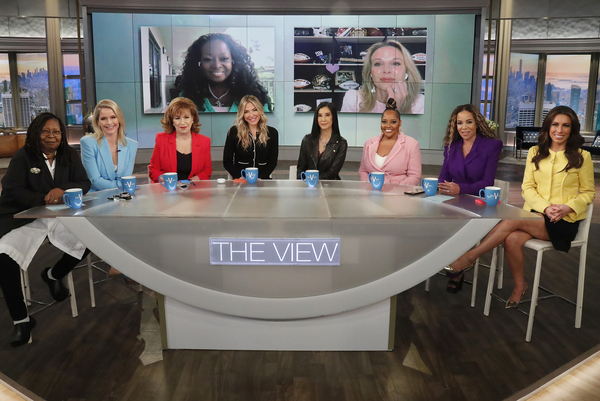 Photos: THE VIEW Co-Hosts Reunite to Honor Barbara Walters Image