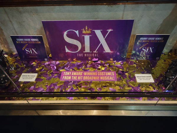 Photos: SIX Takes Over the Drama Book Shop With a New Display Image