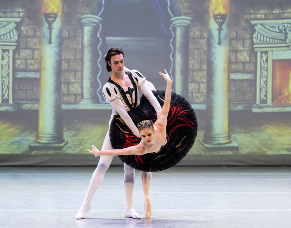 Photos: First Look at SWAN LAKE & THE NUTCRACKER From the Varna International Ballet's Debut UK Tour 