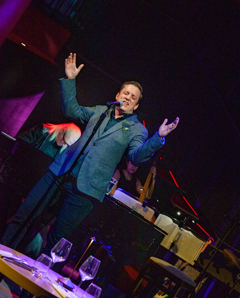 Review: Ben Jones Thinks It & We Know It In BEN JONES I THINK I'M IN LOVE at Chelsea Table + Stage Image