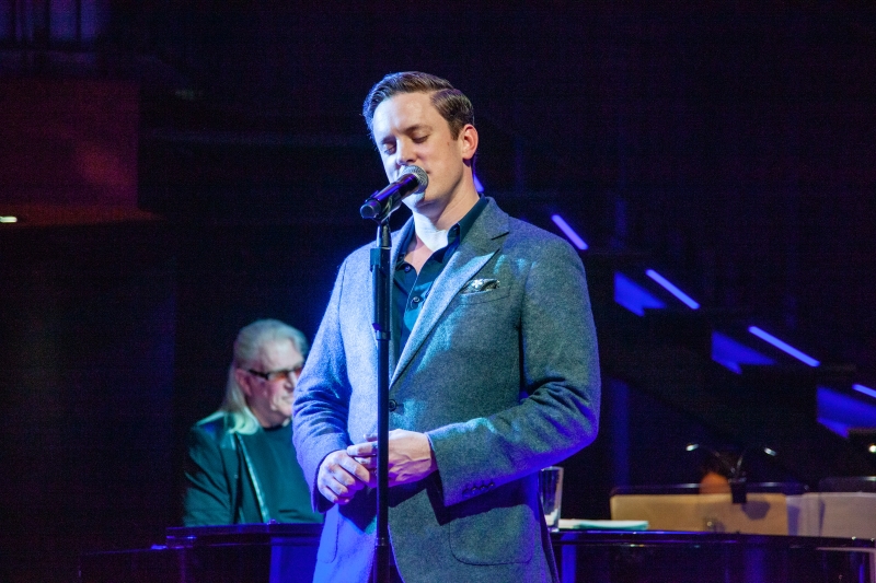 Review: Ben Jones Thinks It & We Know It In BEN JONES I THINK I'M IN LOVE at Chelsea Table + Stage Image