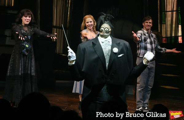 Photos: The Cast of BEETLEJUICE Take Their Closing Night Curtain Call Image