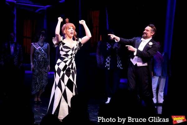 Photos: The Cast of BEETLEJUICE Take Their Closing Night Curtain Call Image