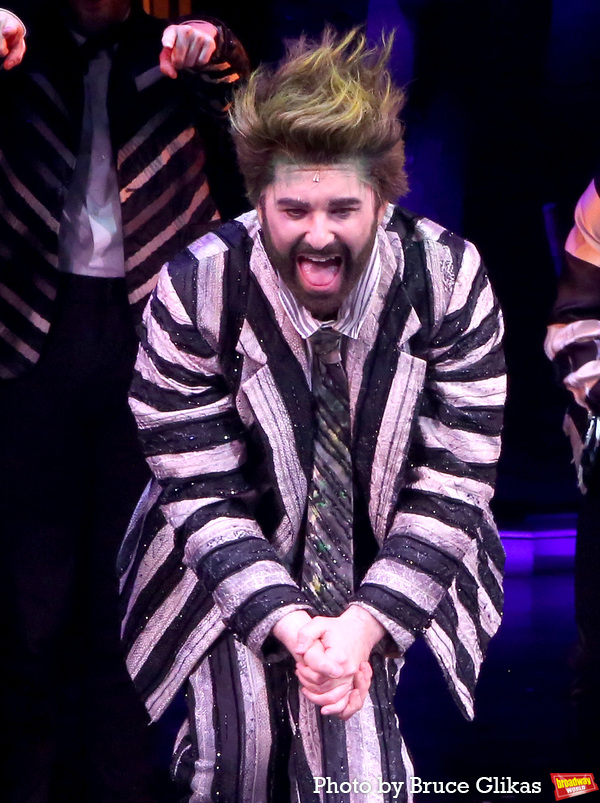 Photos: The Cast of BEETLEJUICE Take Their Closing Night Curtain Call Image