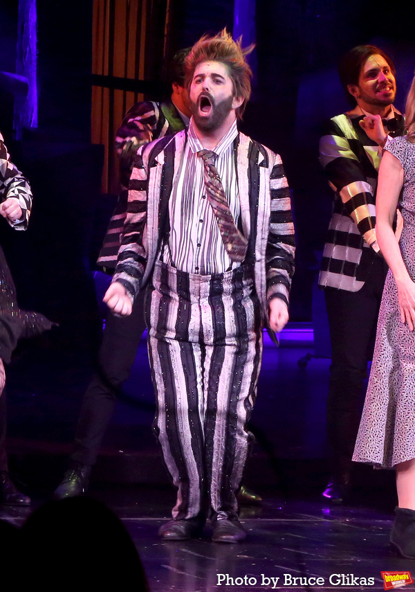 Photos: The Cast of BEETLEJUICE Take Their Closing Night Curtain Call Image
