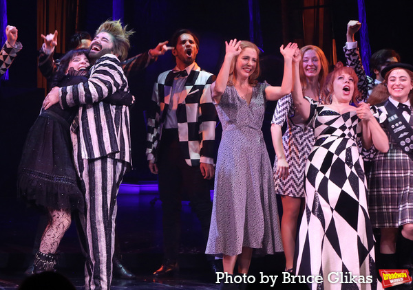Photos: The Cast of BEETLEJUICE Take Their Closing Night Curtain Call Image