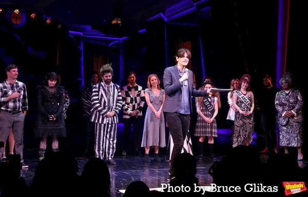 Photos: The Cast of BEETLEJUICE Take Their Closing Night Curtain Call Image