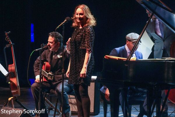 Photos: John Pizzarelli & Jessica Molaskey Receive Legends Radio Artist Award Image