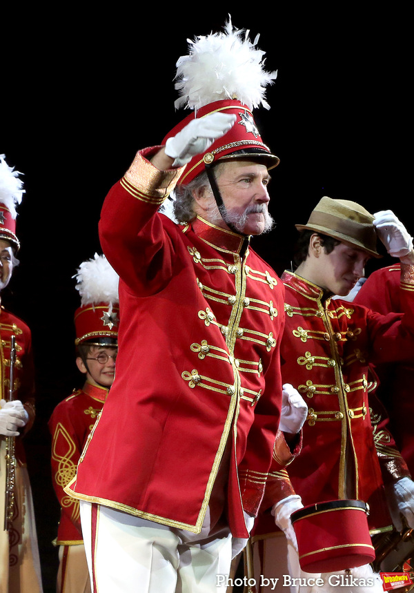Photos: Inside THE MUSIC MAN's Final Curtain Call with Hugh Jackman, Sutton Foster & Company Image