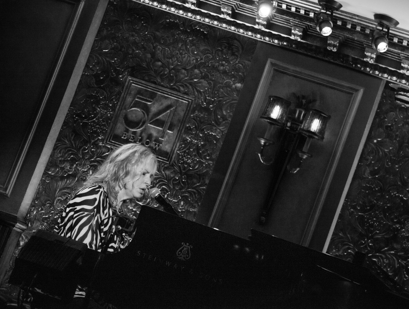 Photos: VONDA SHEPARD Brings Friends Old And New To The Stage At 54 Below 