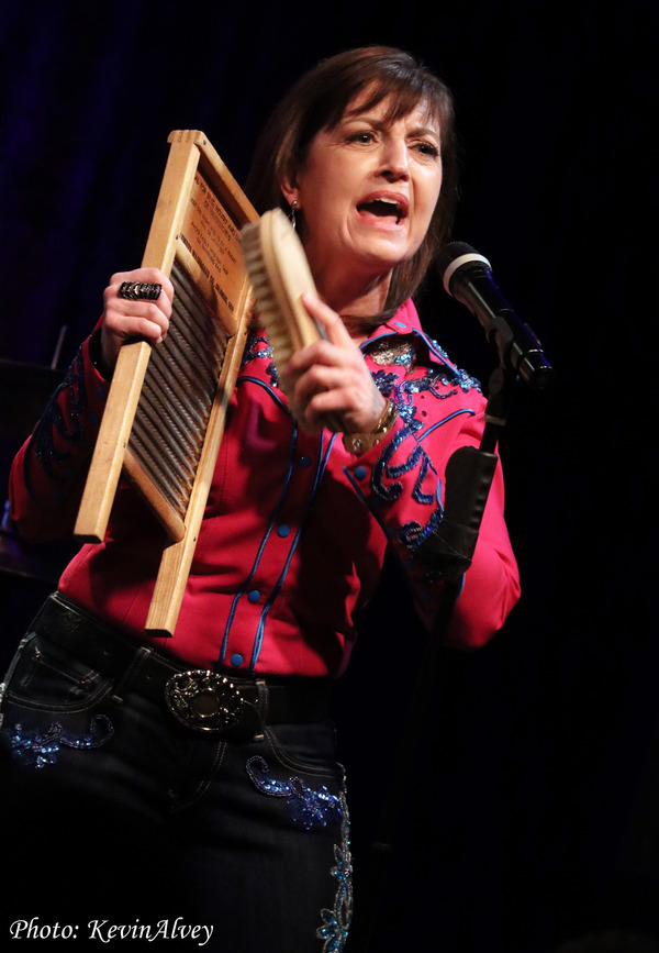 Photos: Susie Mosher's The Lineup Jan 17th Image