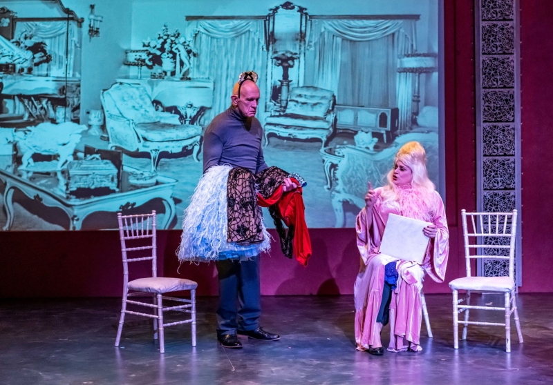Review: DIRTY BLONDE At CV Rep Image
