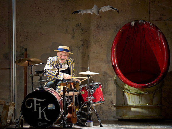 Photos: First Look at Told By An Idiot's CHARLIE AND STAN at Wilton's Music Hall Image