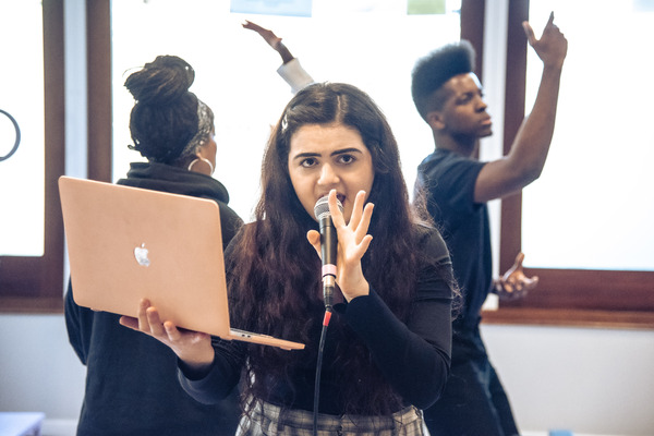 Photos: First Look at BIRDS AND BEES UK Tour in Rehearsal 