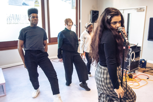 Photos: First Look at BIRDS AND BEES UK Tour in Rehearsal 