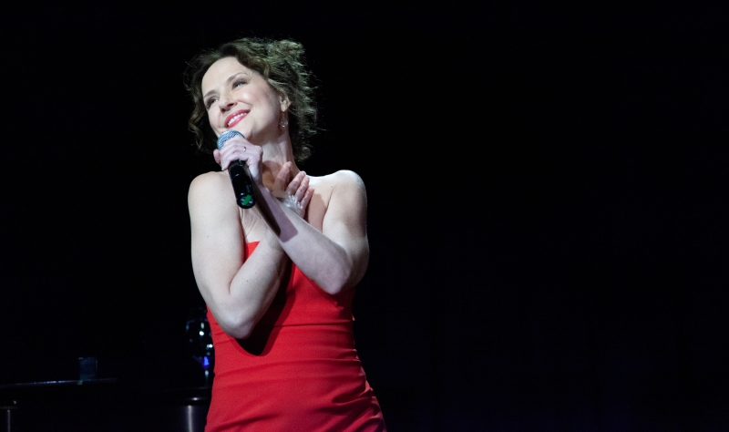 Photos: Jean Louisa Kelly Makes Solo Show Debut In ANYTHING CAN HAPPEN at The Laurie Beechman Theatre 