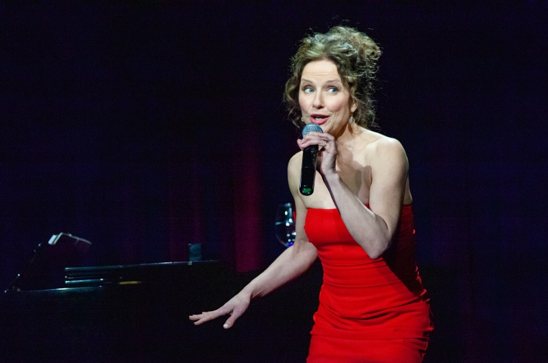 Photos: Jean Louisa Kelly Makes Solo Show Debut In ANYTHING CAN HAPPEN at The Laurie Beechman Theatre 