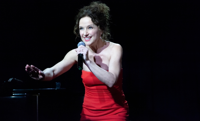 Review: Jean Louisa Kelly Masters The Art Of Cabaret With ANYTHING CAN HAPPEN at The Laurie Beechman Theatre 