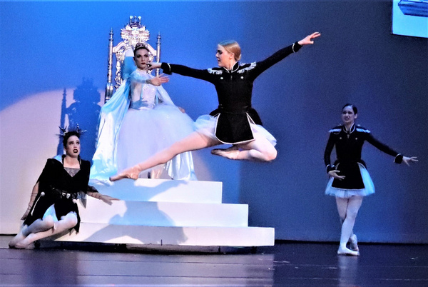 Photos: First Look at Redondo Ballet's SNOW QUEEN Image