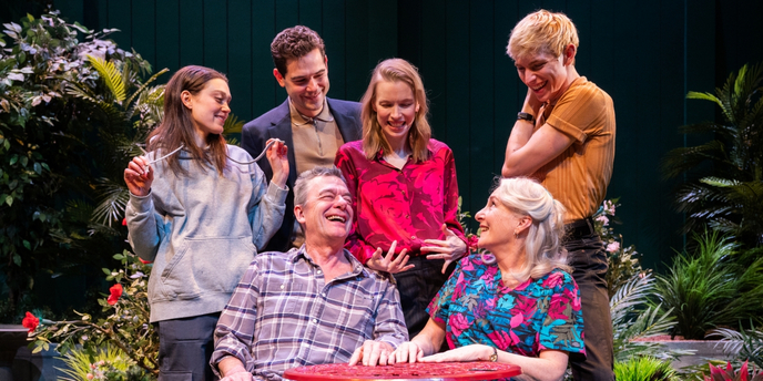Photos: First Look At The Canadian Premiere Of THINGS I KNOW TO BE TRUE By Andrew Bovell Photo