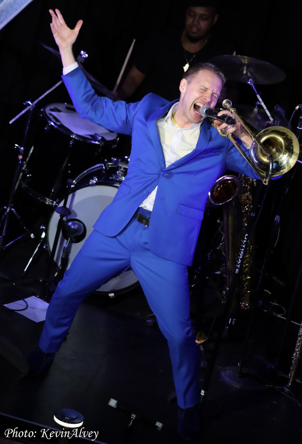 Photos: Jonathan Arons 'In The Horn Show' Triad Theater Image