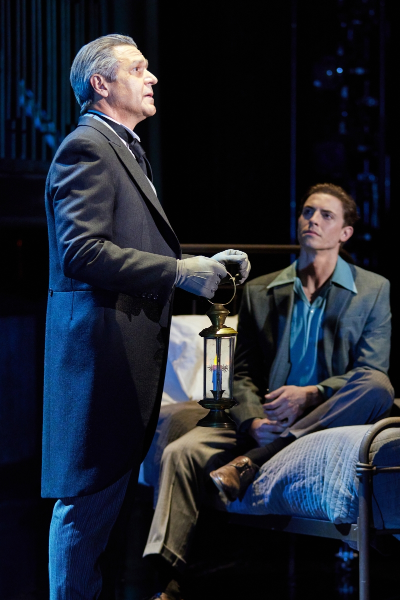 Review: SUNSET BOULEVARD at Eisenhower Theatre at The Kennedy Center Image
