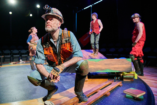 Photos: First Look at First Stage's THE HOBBIT at Milwaukee Youth Arts Center Image