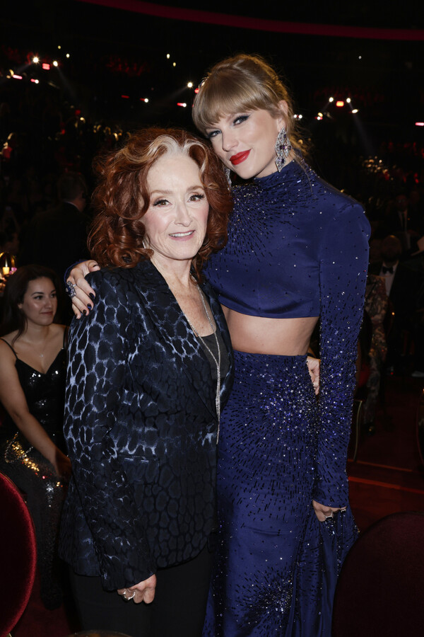 Photos: Inside the 65th GRAMMY Awards With Adele, Beyoncé, Taylor Swift & More Image
