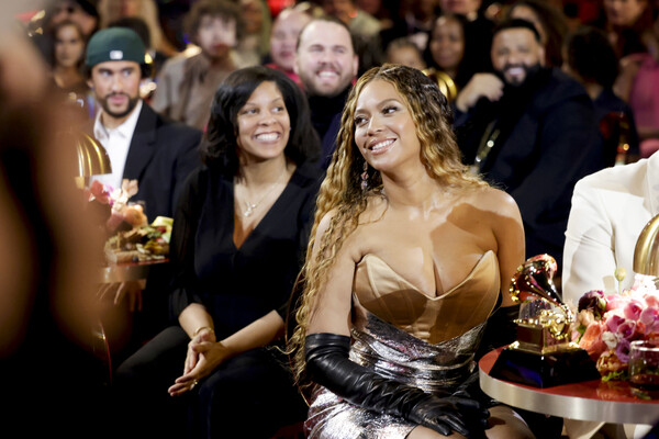 Photos: Inside the 65th GRAMMY Awards With Adele, Beyoncé, Taylor Swift & More Image