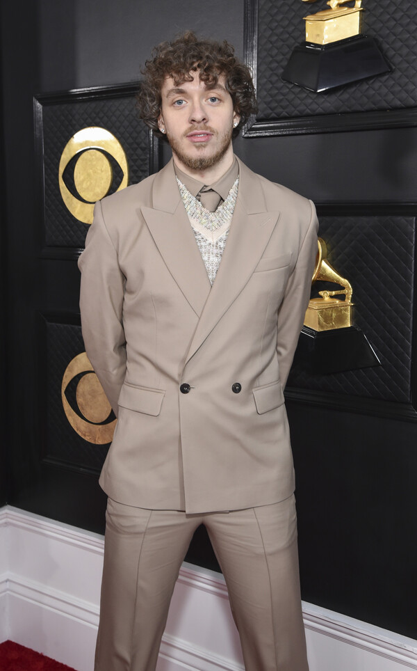 Photos: Inside the 65th GRAMMY Awards With Adele, Beyoncé, Taylor Swift & More Image