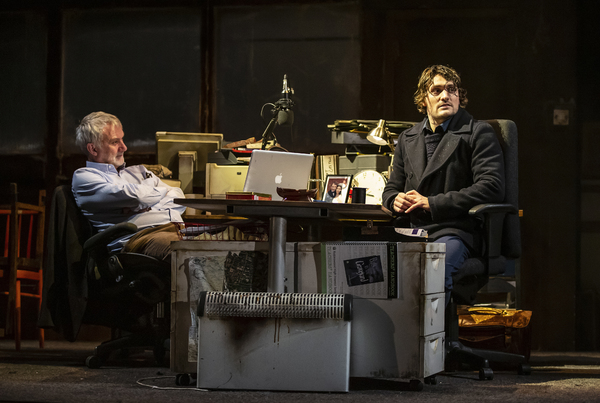Photos: First Look at the UK Tour of WHEN DARKNESS FALLS Image