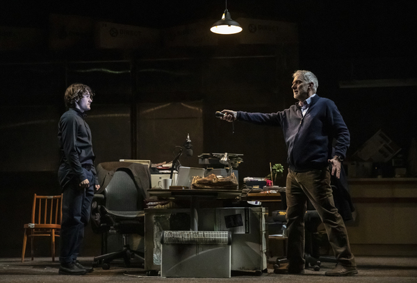 Photos: First Look at the UK Tour of WHEN DARKNESS FALLS Image