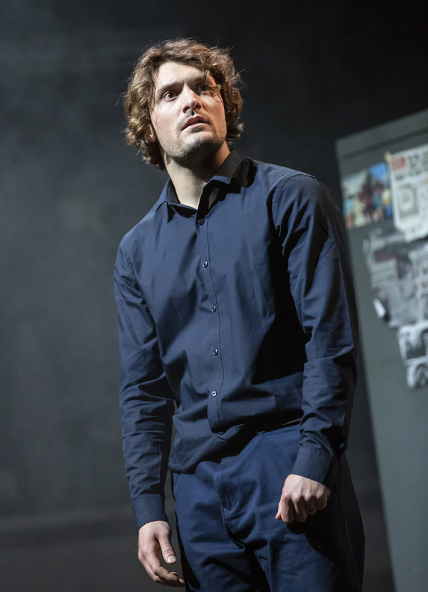 Photos: First Look at the UK Tour of WHEN DARKNESS FALLS Image