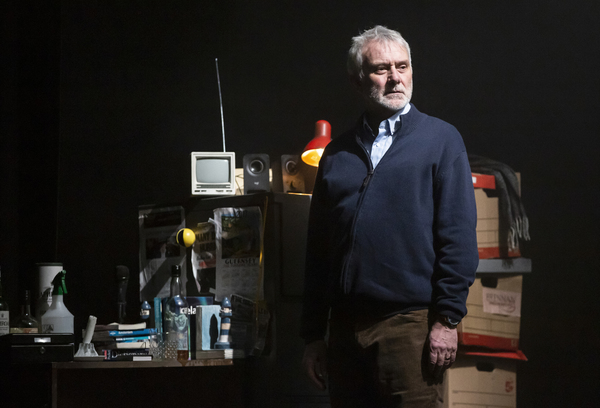 Photos: First Look at the UK Tour of WHEN DARKNESS FALLS Image