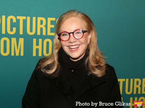 Photos: On the Red Carpet for PICTURES FROM HOME Opening Night Image